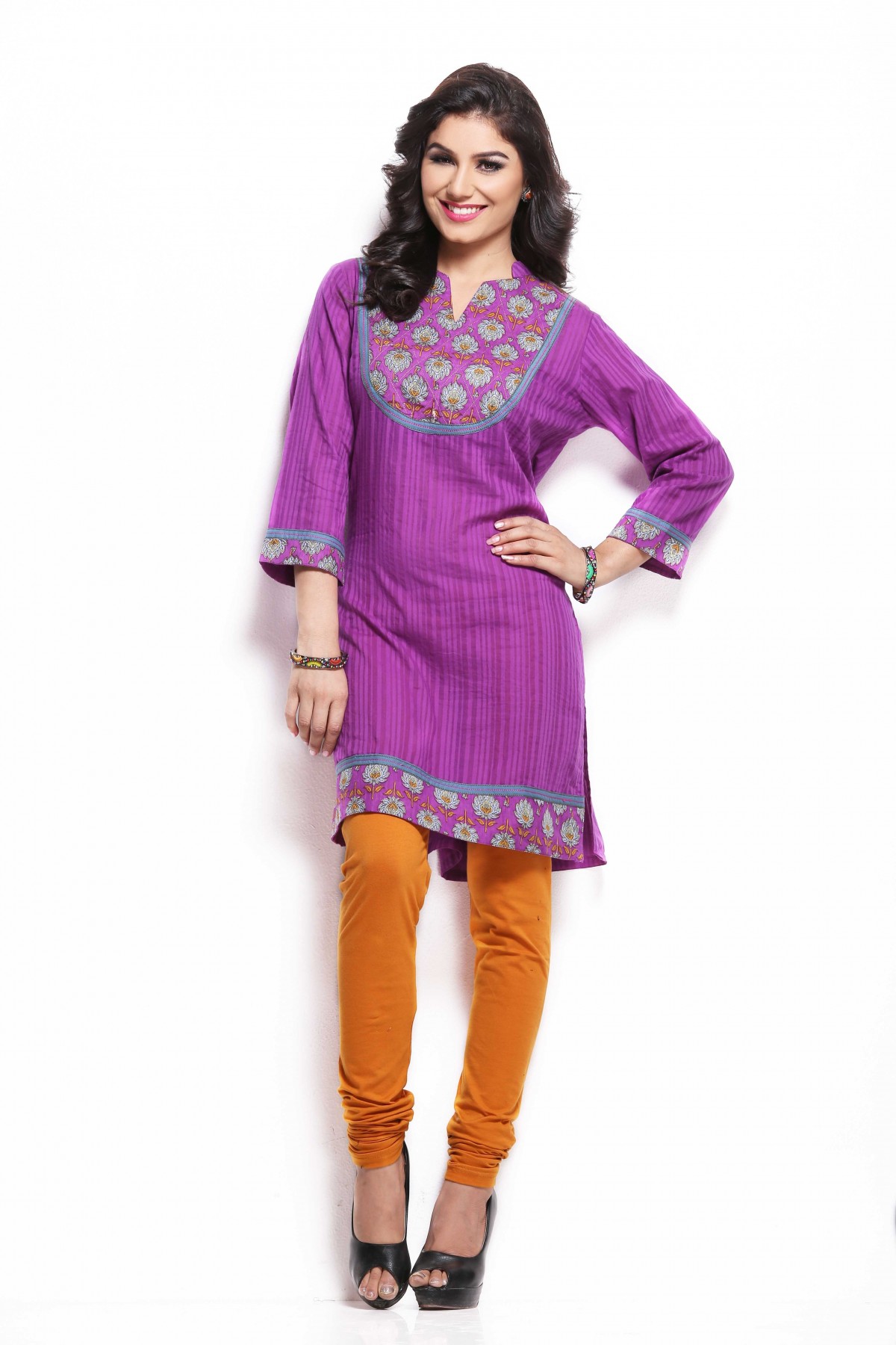 Women Lawn Dresses at Exclusive Marketplace of Clothing