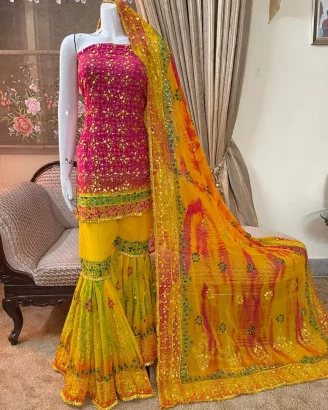 Fancy clothing for Mehndi Event